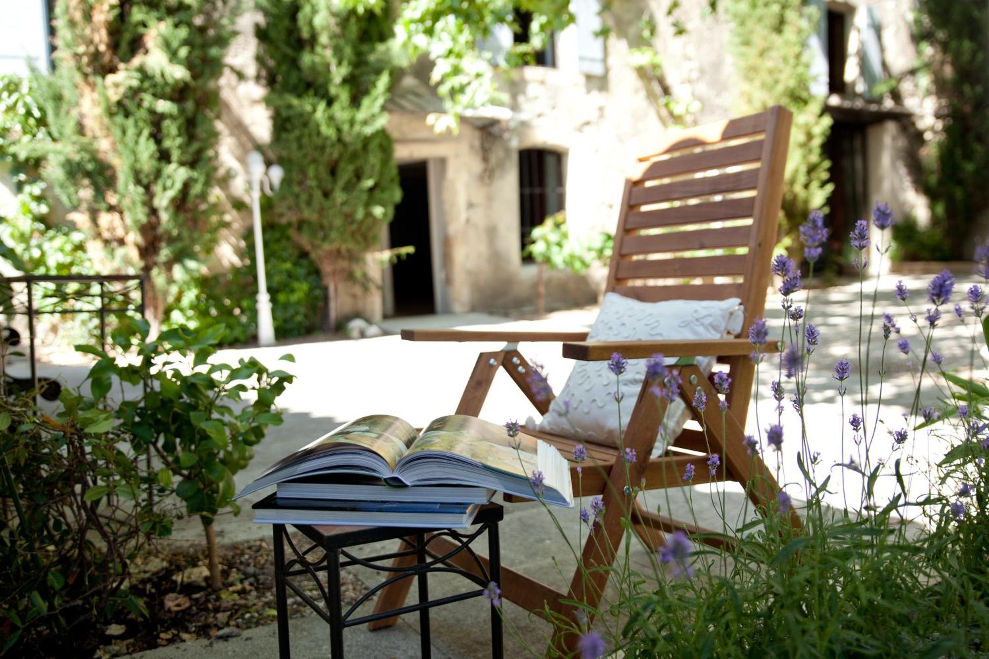 Mas D'Alaure B&B Verquieres Exterior photo