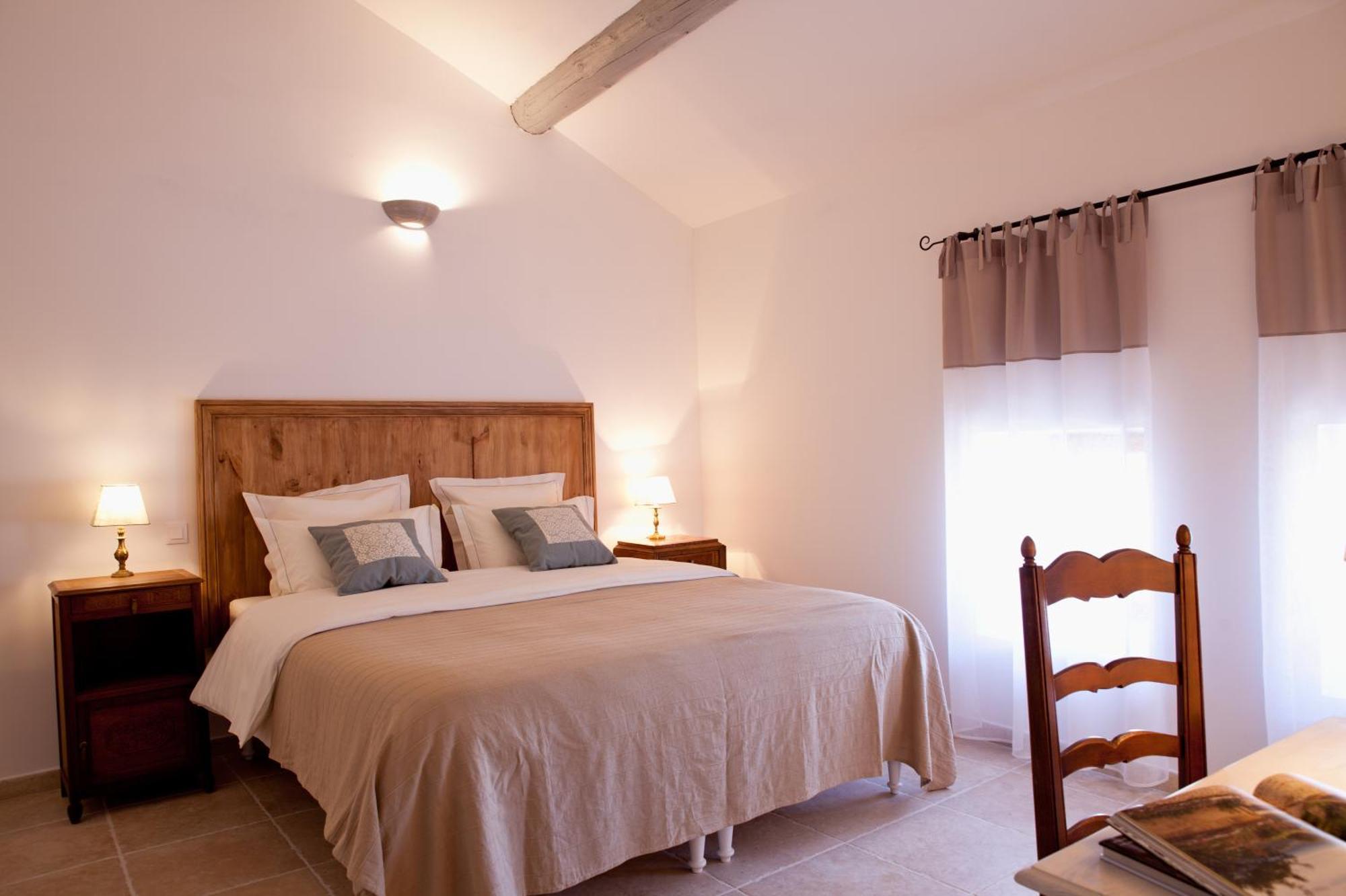 Mas D'Alaure B&B Verquieres Exterior photo
